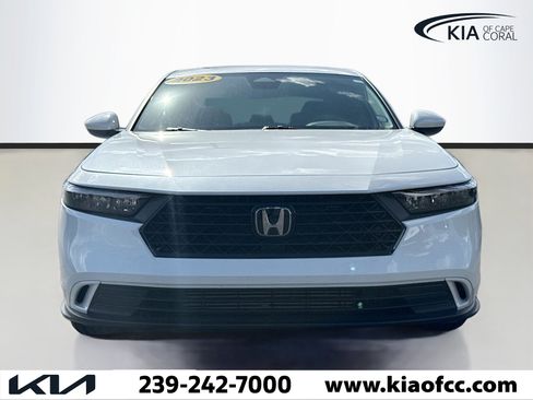 Used 2023 Honda Accord EX image 8