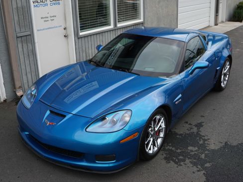 Used 2009 Chevrolet Corvette Z06 w/ Preferred Equipment Group image 3