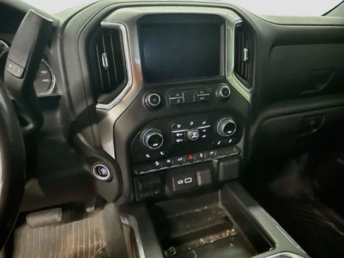 Used 2020 Chevrolet Silverado 1500 RST AWD/4WD image 3