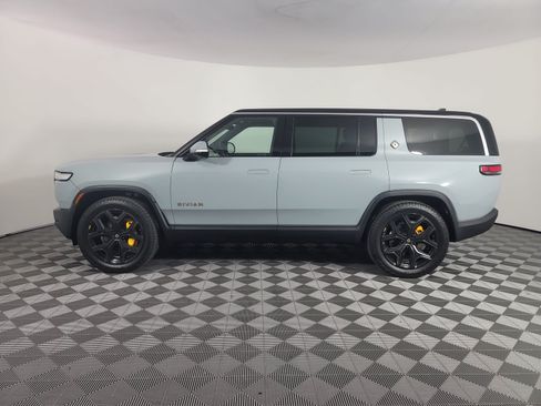 Used 2022 Rivian R1S Launch Edition AWD/4WD image 2