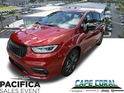 New 2026 Chrysler Pacifica Select