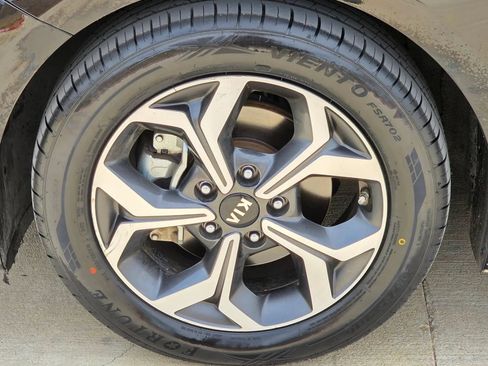 Used 2021 Kia Forte LXS FWD image 34