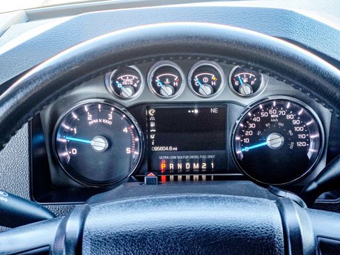 Used 2012 Ford F350 Lariat w/ FX4 4X4 Off-Road Pkg image 21