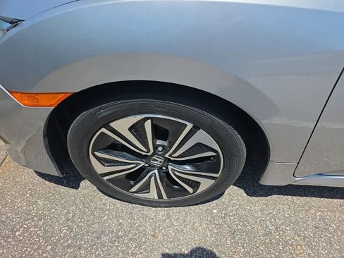 Used 2017 Honda Civic EX-T image 7