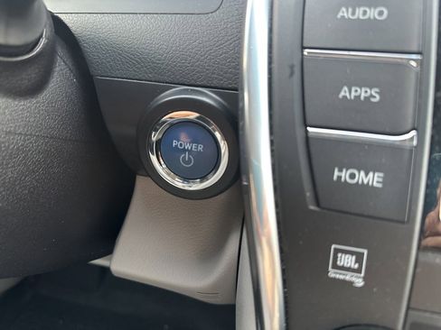 Certified 2017 Toyota Camry XLE image 17