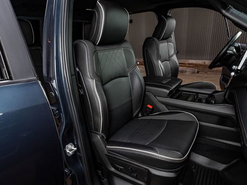 Used 2025 RAM 3500 Limited image 30