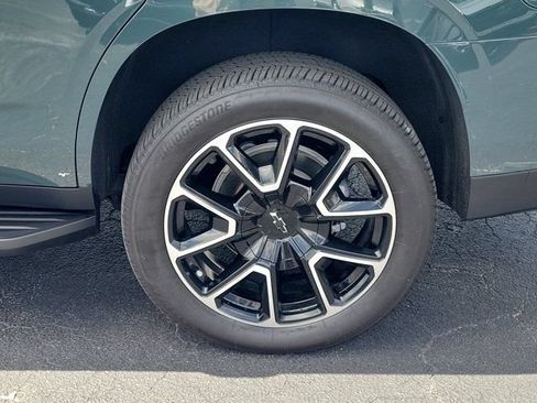 Used 2026 Chevrolet Tahoe RST w/ Advanced Technology Package AWD/4WD image 34