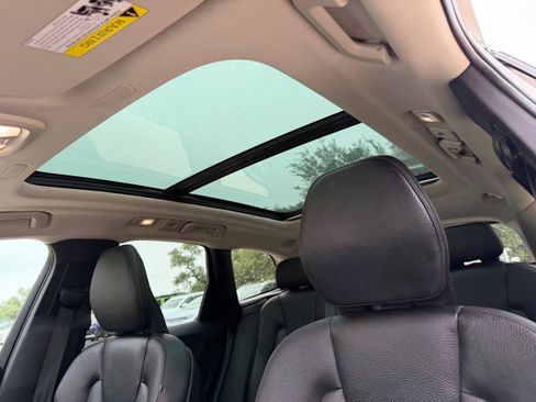 Certified 2023 Volvo XC60 B5 Plus w/ Protection Package Premier FWD image 22