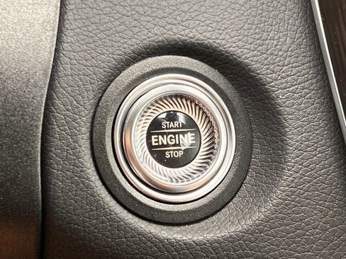 Used 2023 Mercedes-Benz C 43 AMG 4MATIC Cabriolet image 40