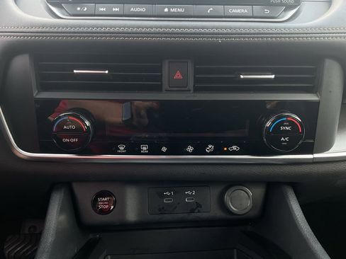 Used 2025 Nissan Rogue SV FWD image 29