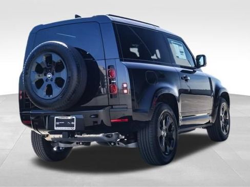 Certified 2025 Land Rover Defender 90 X-Dynamic SE AWD/4WD image 4