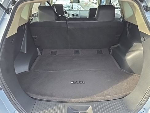 Used 2011 Nissan Rogue SV w/ SL Pkg image 26