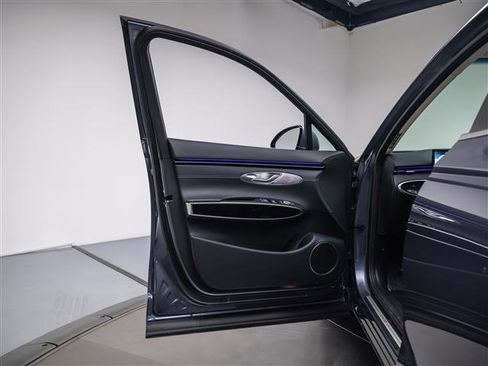 New 2026 Genesis GV70 2.5T image 33