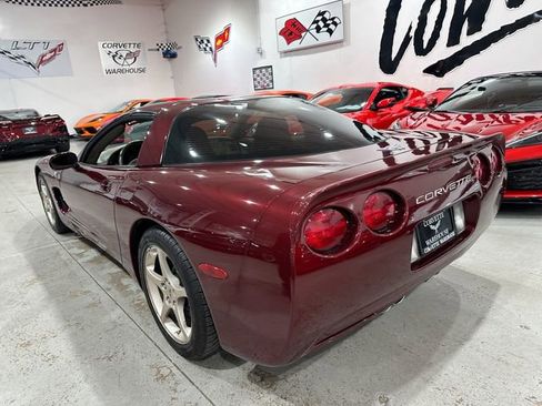 Used 2003 Chevrolet Corvette Coupe w/ Preferred Equipment Group RWD image 3