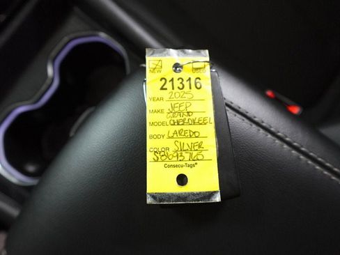 New 2025 Jeep Grand Cherokee L Laredo w/ Luxury Tech Group I image 34