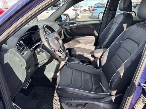 Used 2022 Volkswagen Tiguan SEL R-Line image 9