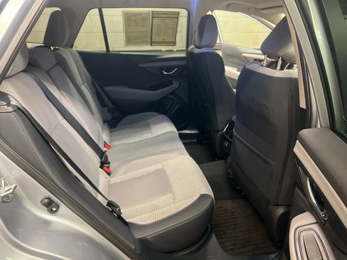 Used 2025 Subaru Outback Premium AWD/4WD image 25