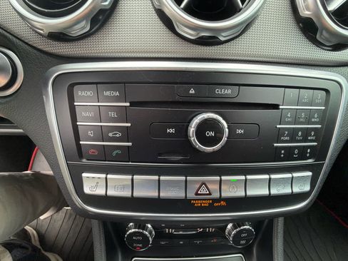 Used 2018 Mercedes-Benz GLA 250 4MATIC image 21