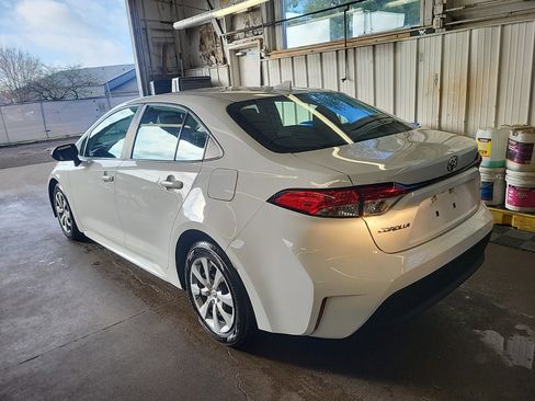 Used 2023 Toyota Corolla LE image 8