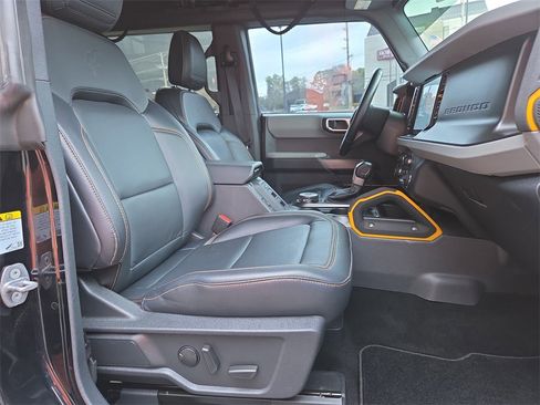 Used 2023 Ford Bronco Badlands image 18