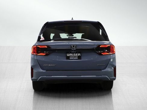 Used 2025 Honda Odyssey Sport-L image 4