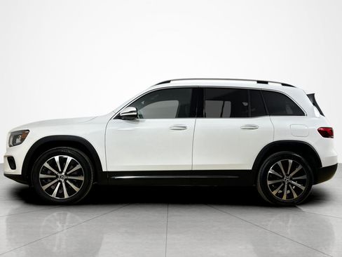 Used 2022 Mercedes-Benz GLB 250 image 2