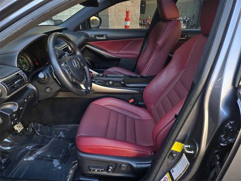 Used 2018 Lexus IS 300 image 18