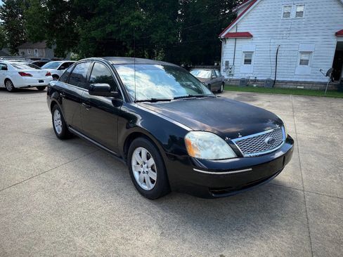 Used 2007 Ford Five Hundred SEL FWD image 4