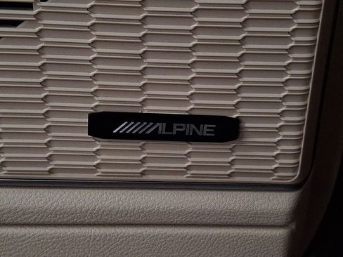 Used 2022 Jeep Grand Cherokee L Limited image 23