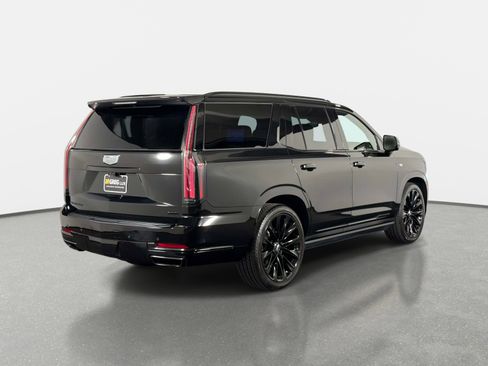 Used 2026 Cadillac Escalade Platinum Sport w/ LPO, ONYX Package image 3