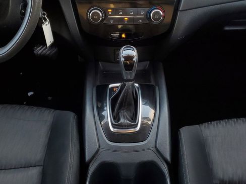 Used 2017 Nissan Rogue S w/ Appearance Package image 22