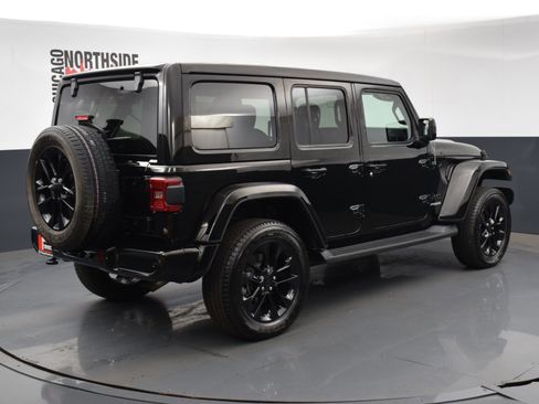 Used 2021 Jeep Wrangler Unlimited Sahara image 4