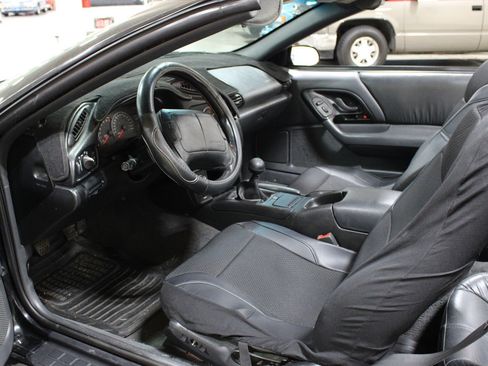 Used 1995 Chevrolet Camaro Z28 RWD image 11