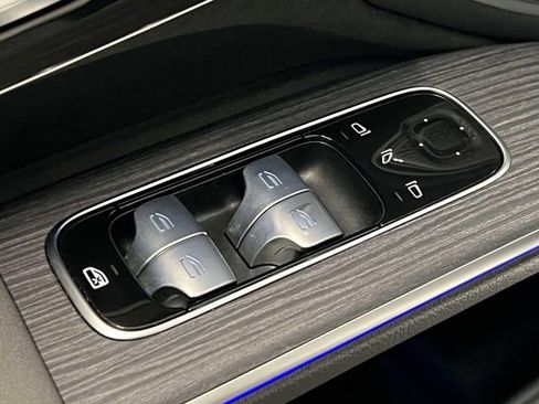 Certified 2023 Mercedes-Benz EQS 580 4MATIC Sedan image 16