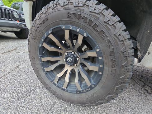 Used 2019 Ford F150 Platinum w/ Equipment Group 701A Luxury AWD/4WD image 15