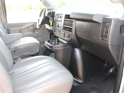 Used 2021 Chevrolet Express 2500 Extended w/ Driver Convenience Package RWD image 16