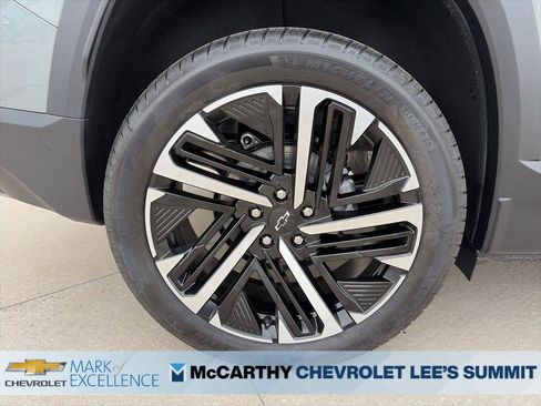 New 2026 Chevrolet Equinox RS FWD image 25