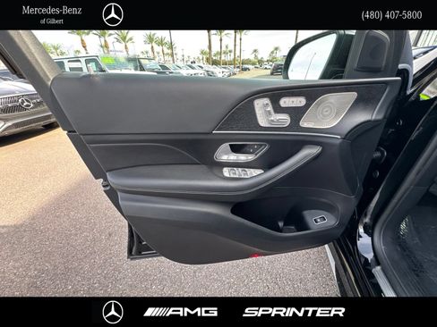 Used 2024 Mercedes-Benz GLS 450 4MATIC image 11