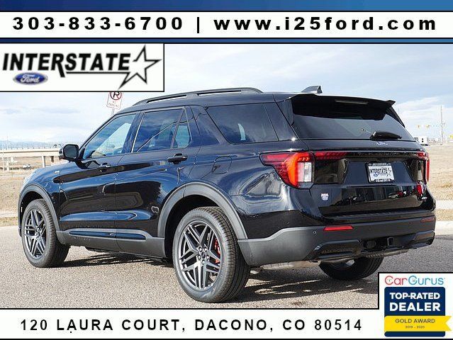 New 2026 Ford Explorer ST-Line w/ ST-Line Street Pack AWD/4WD image 3