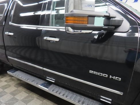 Used 2019 GMC Sierra 2500 SLT image 31