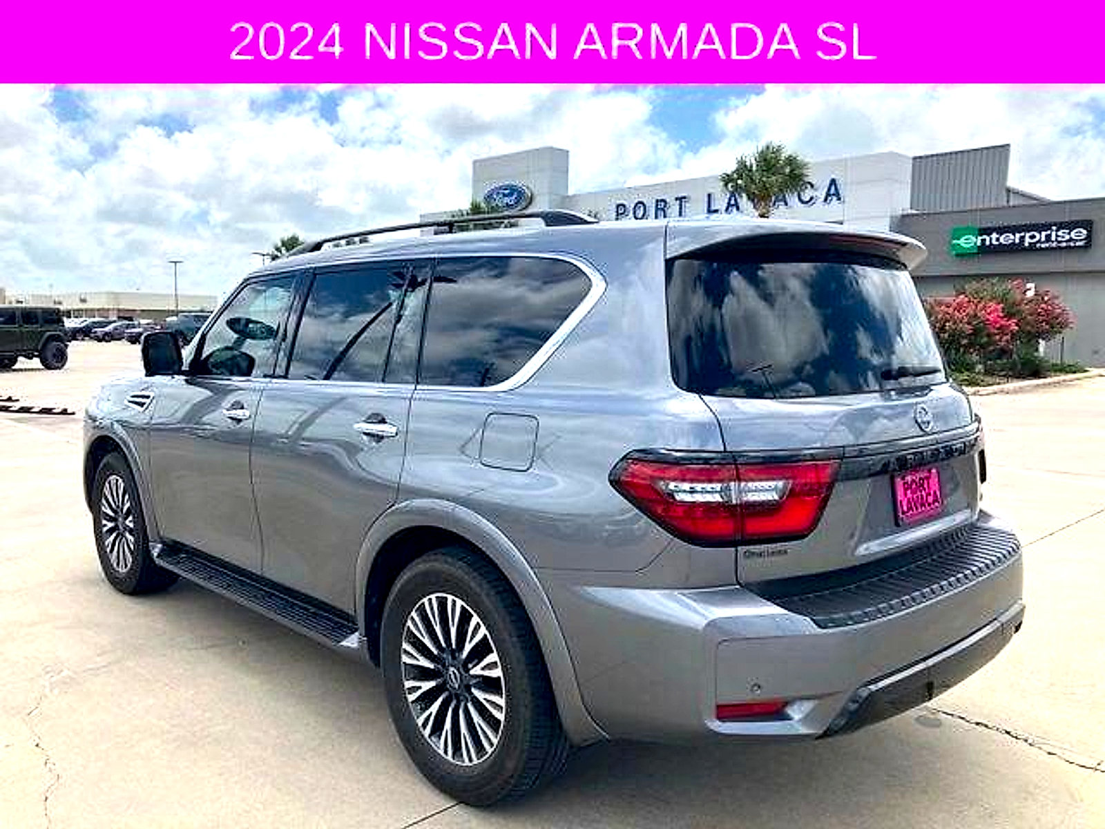 Used 2024 Nissan Armada SL w/ Midnight Edition Package RWD image 5