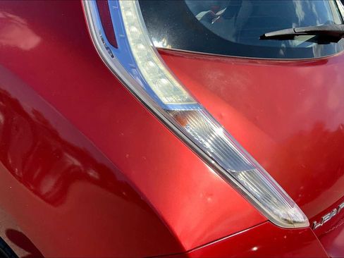 Used 2012 Nissan Leaf SV image 26