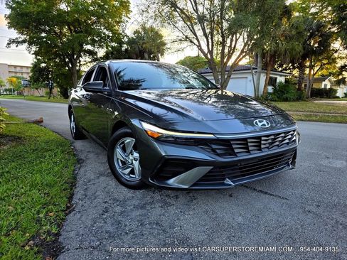 Used 2024 Hyundai Elantra SE image 20