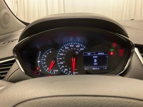 Used 2020 Chevrolet Trax LT w/ LT Convenience Package image 15