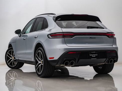 Certified 2026 Porsche Macan AWD/4WD image 3