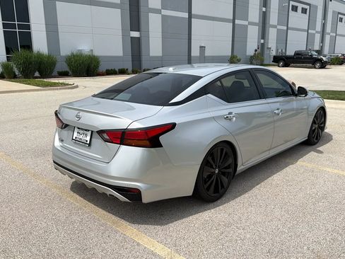 Used 2019 Nissan Altima 2.5 SV FWD image 5