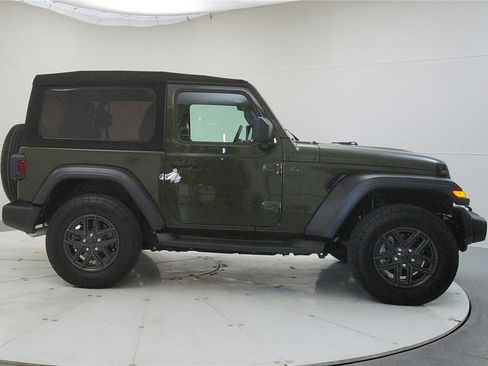 Used 2024 Jeep Wrangler Sport S image 8