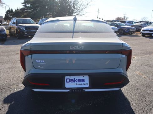 New 2025 Kia K4 LXS image 6