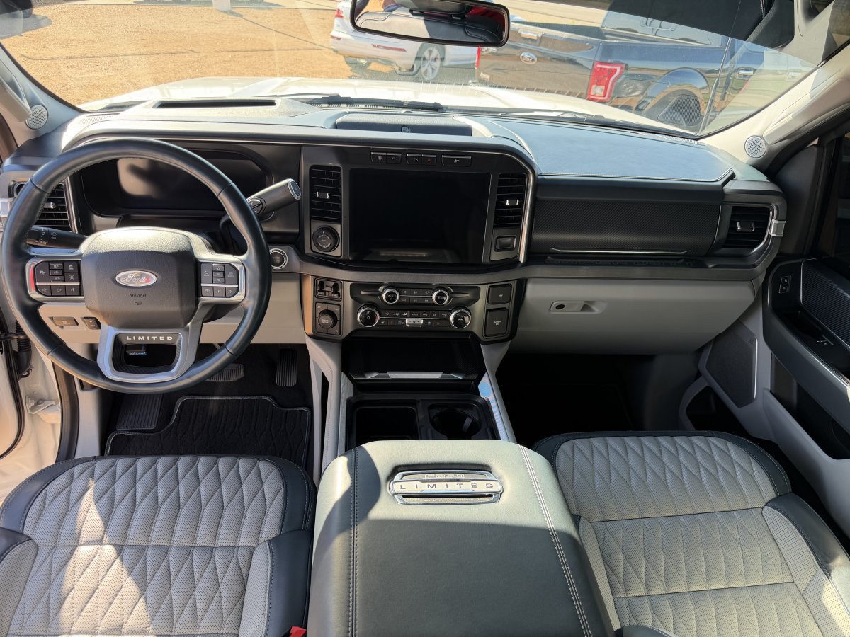 Used 2024 Ford F250 Limited AWD/4WD image 35