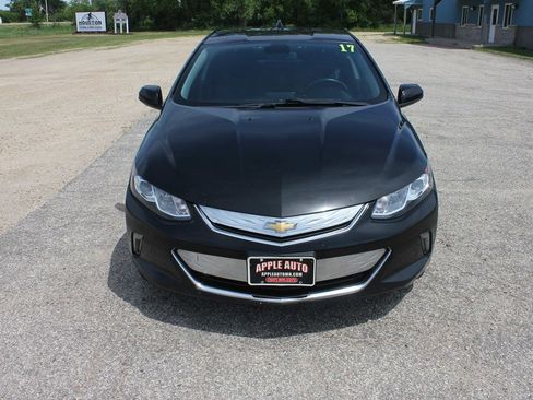 Used 2017 Chevrolet Volt LT w/ Comfort Package FWD image 2